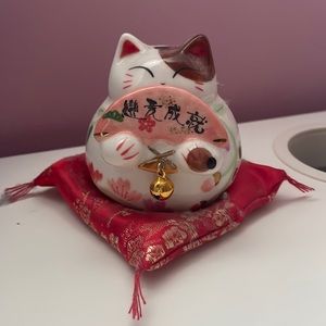 Lucky Cat Antique